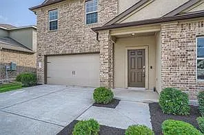 4 bed, 2.5 bath, 2956 sqft, $2,375 — Photo 3