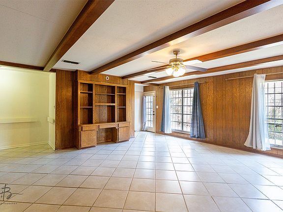 4th image of 2605 Lakeway Dr