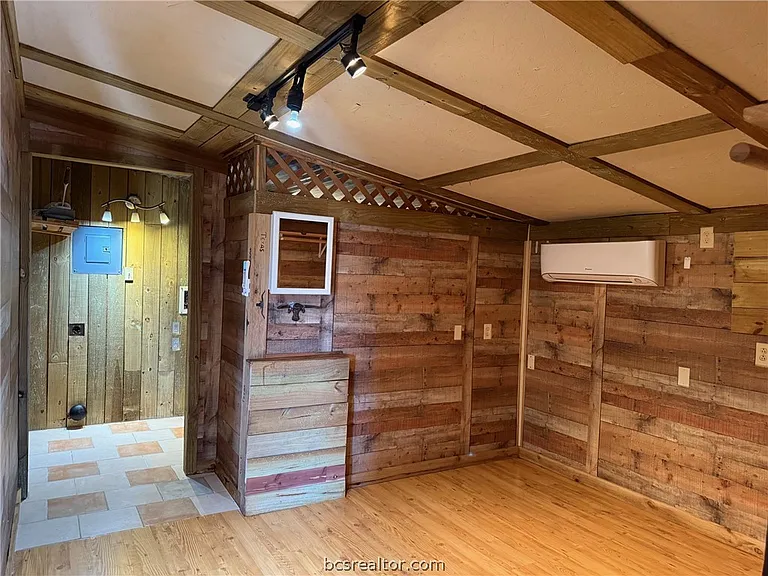 13859 FM 2155 — Photo 12