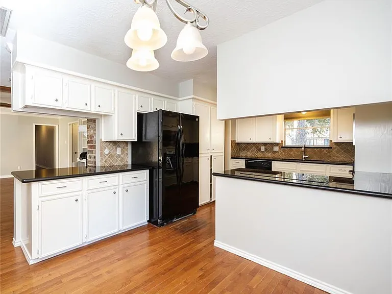 8323 Forest Ridge Rd — Photo 6