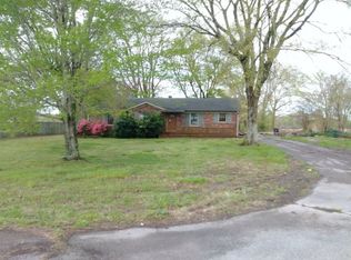 385 Oak Grove Rd, Trezevant, TN 38258
