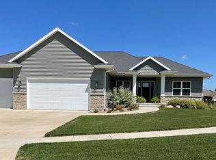 1080 Portsmith Cir, Marion, IA 52302