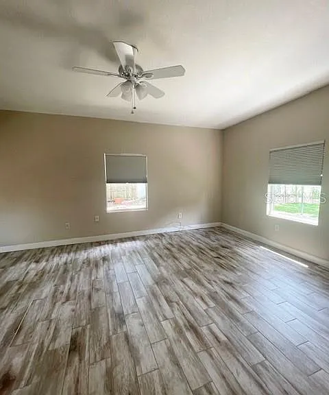 102 W Elm St — Photo 24