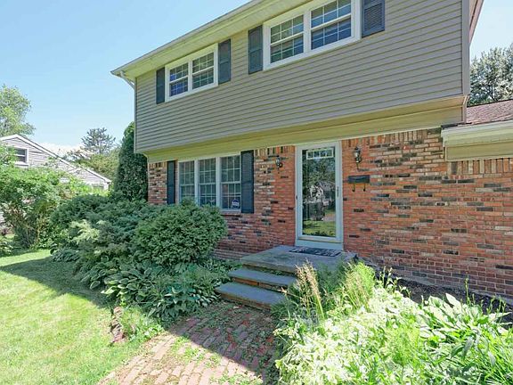 4th image of 121 Horstman Dr