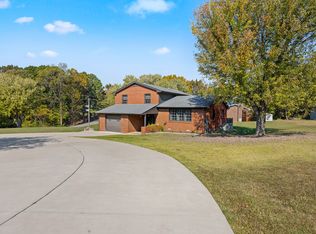 2425 Barwood Dr, Greenbrier, TN 37073