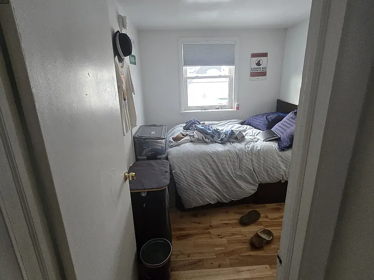 403 College St #2 — Photo 10