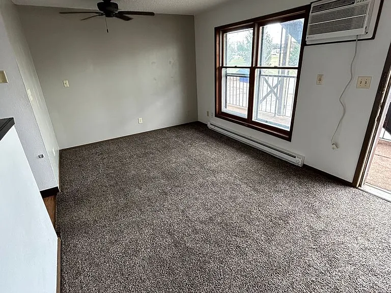 3719 W 9th St — Photo 2