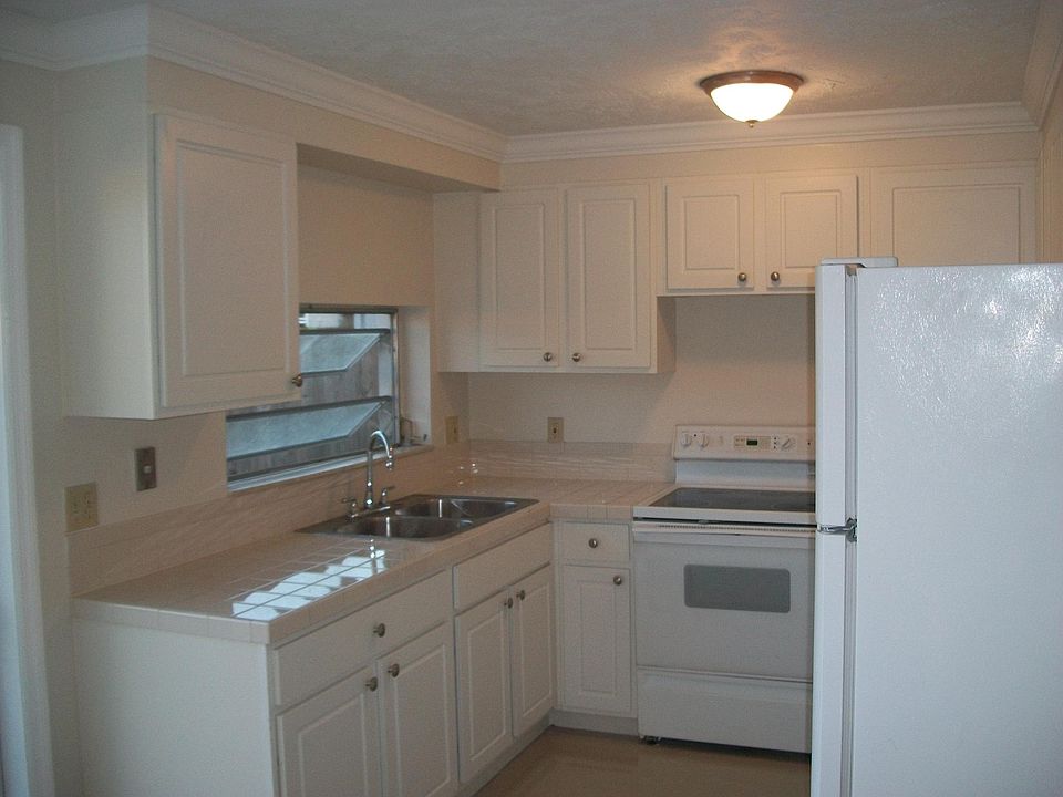 1st image of 4493 SW 49th Ct