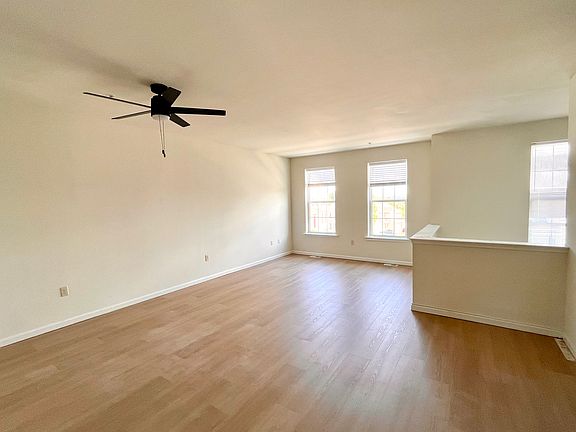 4th image of 535 Marion Rd
