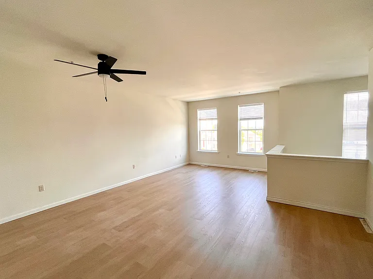 535 Marion Rd — Photo 4