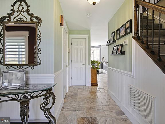 5th image of 111 Pleasant Springs Dr