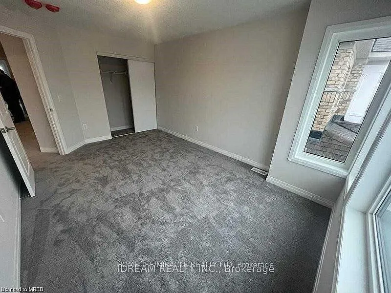 4 bed, $2,800 — Photo 4