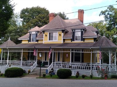 11 Summit Ave, Sturbridge, MA, 01518