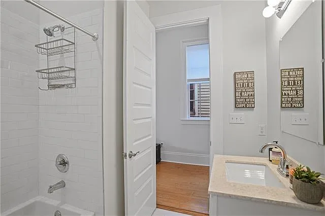 1809 Carondelet St #1809 — Photo 10