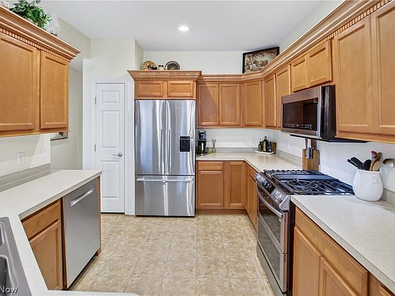 4th image of 9448 Saw Mill Dr