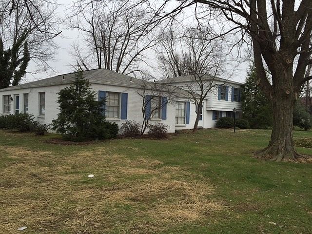 1st image of 712 W Buena Vista Rd