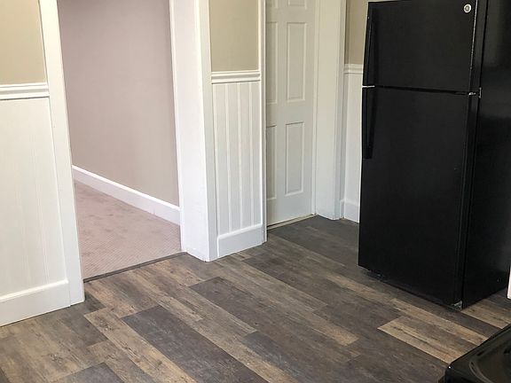 3rd image of 250 N 10th St Floor 1
