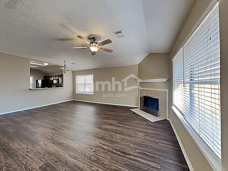 2513 Cloudcroft Dr — Photo 6