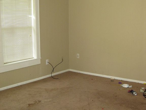 2nd image of 1512 Ash St