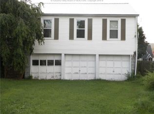 327 E 9th St, Belle, WV 25015