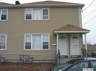 498 Beach 43rd St, Far Rockaway, NY 11691