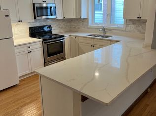 138 Spring St #138, Saratoga Springs, NY 12866