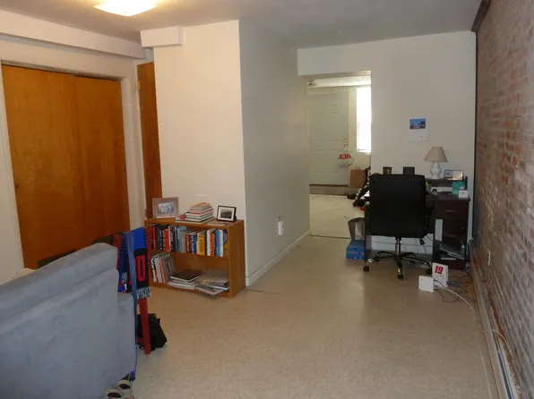 208 Garden Street 1 image 3 of 7