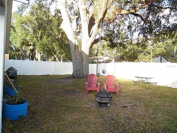 4th image of 967 Belle Oak Dr