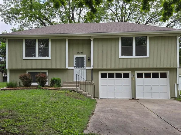 17251 S Benton Dr, Belton, MO 64012