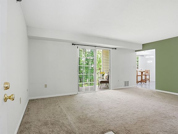3rd image of 105 Lafond Ln APT 6