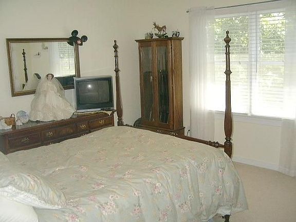 3rd image of 5044 Drayton Dr