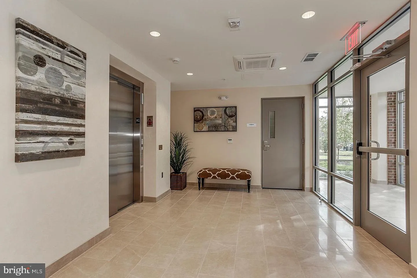 3 bed, 1173 sqft, $3,710 — Photo 1
