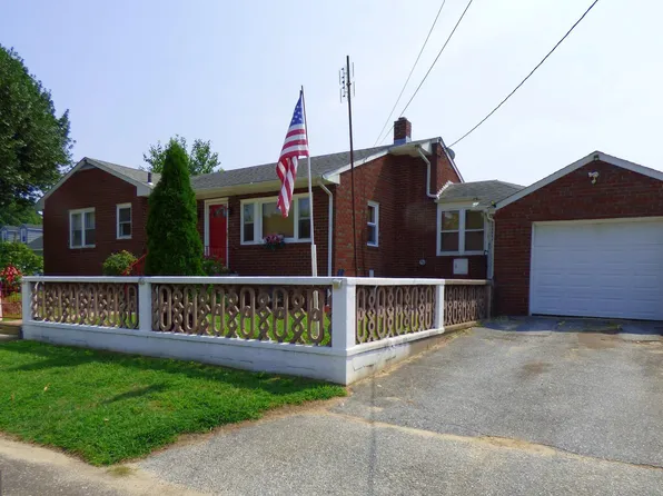94 Grove St, Carneys Pt, NJ 08069