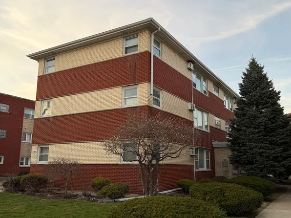 4742 W 101st St APT 1S, Oak Lawn, IL 60453