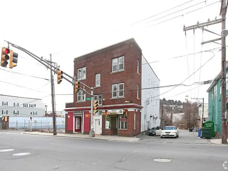 732 E Main St — Photo 11