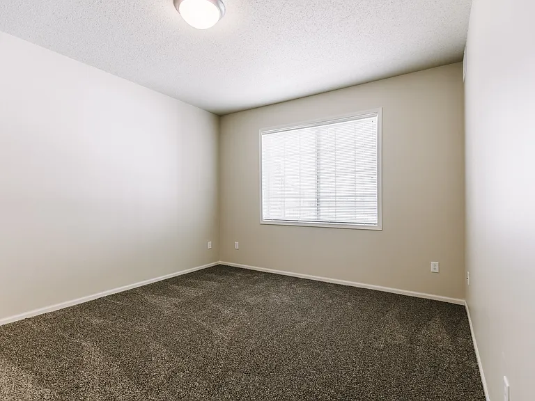 Lakewood Crossing Apartments — Photo 22