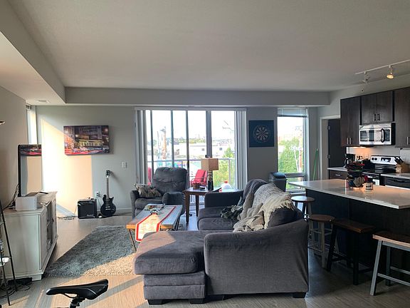 2nd image of 2828 Lyndale Ave S #320