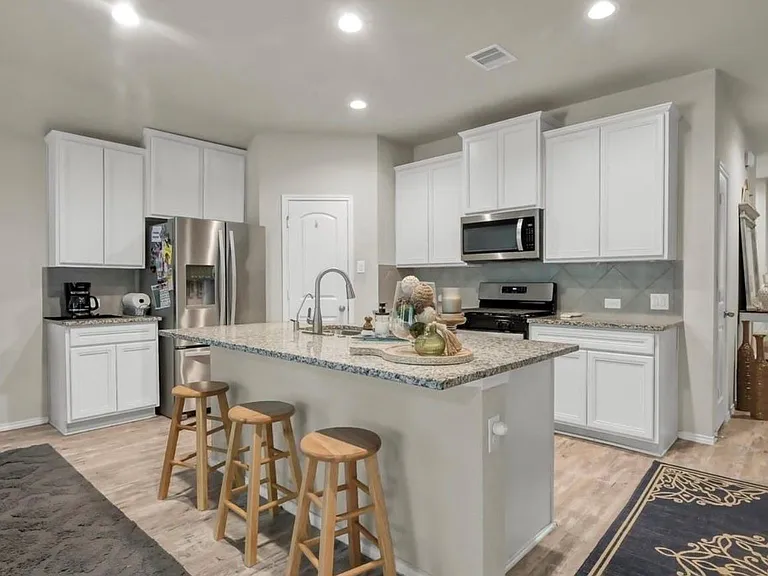 2290 Strong Horse Dr — Photo 4