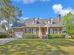 2000 Fordham Dr, Fayetteville, NC 28304