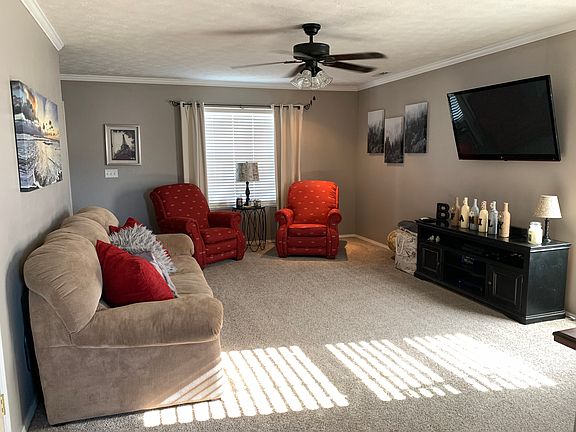 4th image of 2903 Ohunter Ave