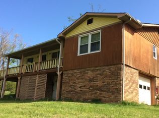 1041 Skyline Dr, Monterey, TN 38574