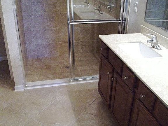 4th image of 39 Auberry Dr