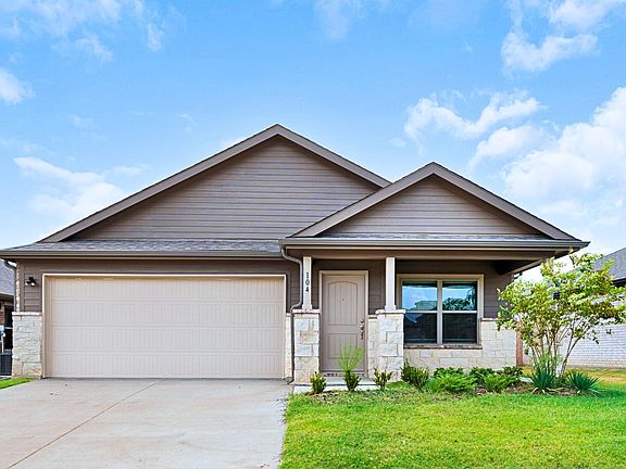 2nd image of 308 Knoll Pines Dr