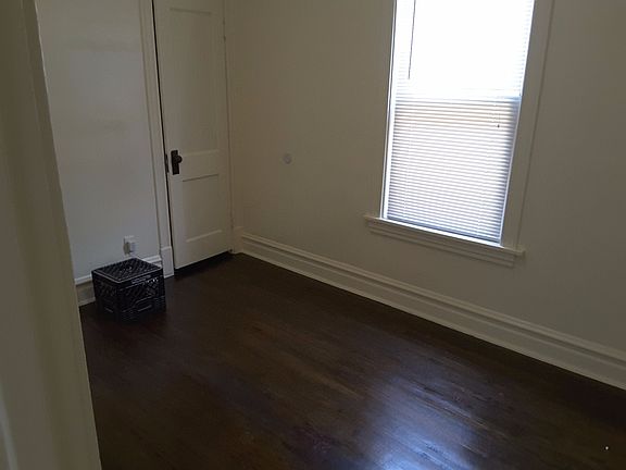 3rd image of 710 E 92nd Pl #House