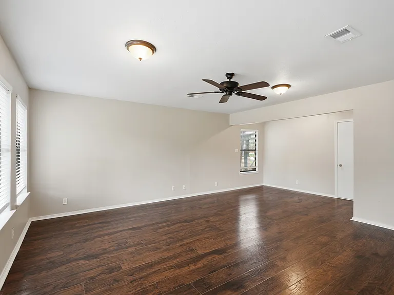 1510 Juanita Dr — Photo 15