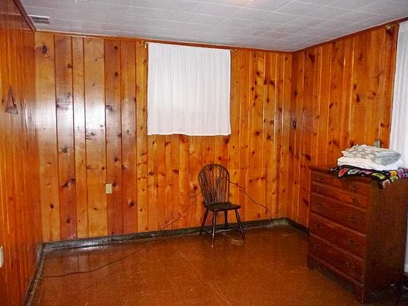 2nd image of 520 Glowood Dr