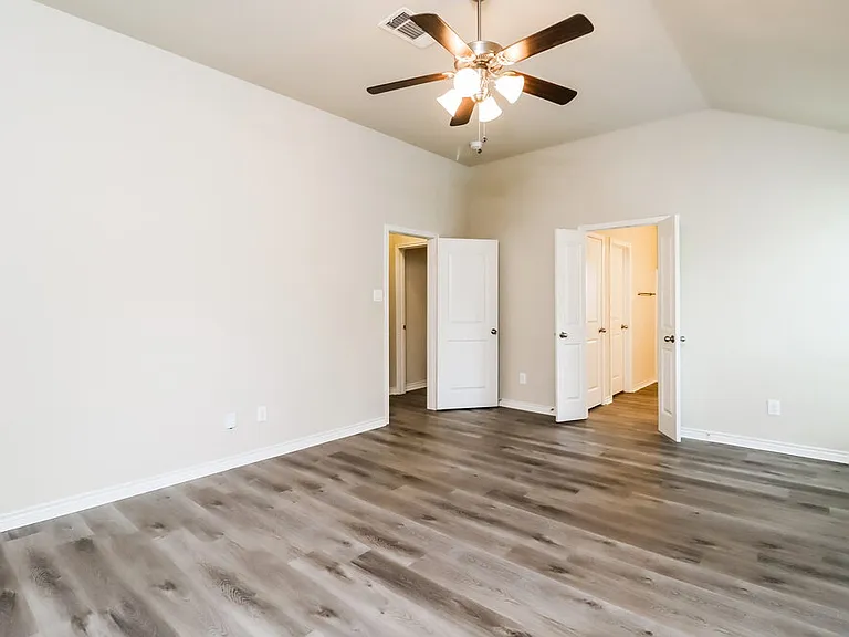 160 Spring Hollow Dr — Photo 11