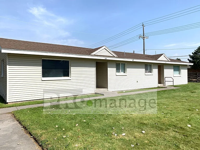 629-637 Cambridge Dr. — Photo 1