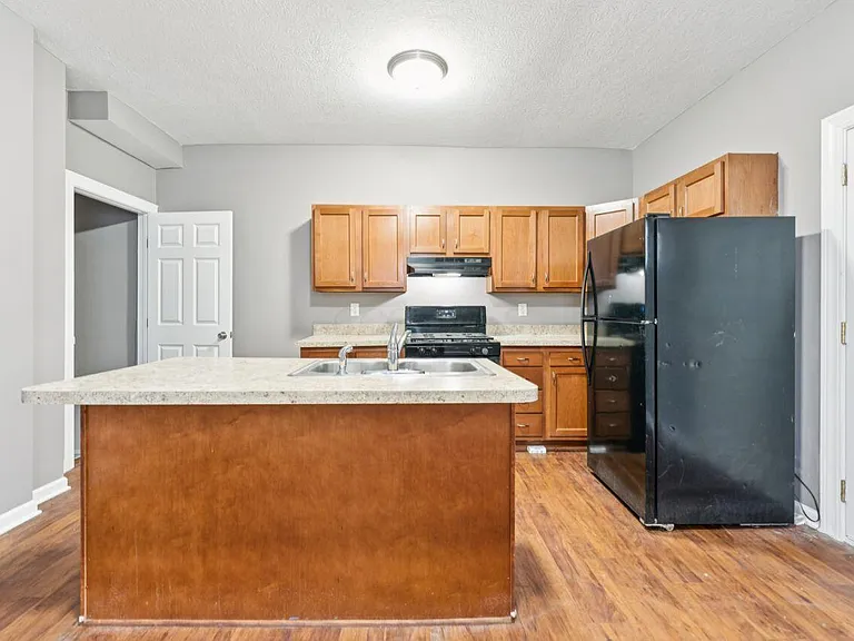 274 E Barthman Ave — Photo 16