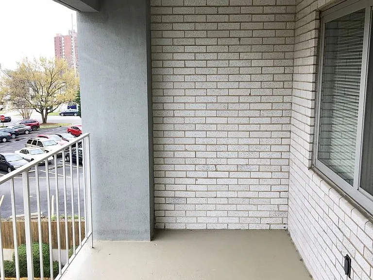 1520 Senate St #48 — Photo 12